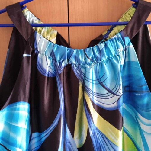 Satin floral sleeveless dress in alpha line like new