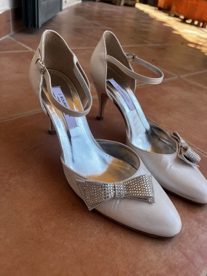 Bournazos wedding high heels, size 38.5, white