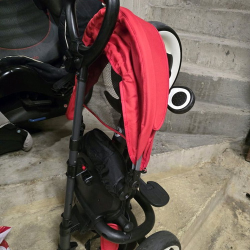 Tricycle with canopy and detachable controller like new
