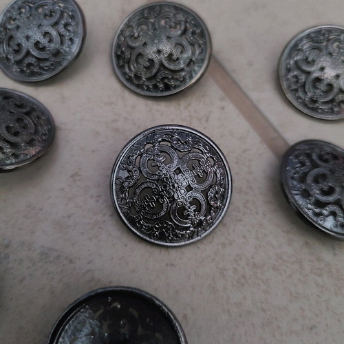 Buttons new, diameter 2 cm