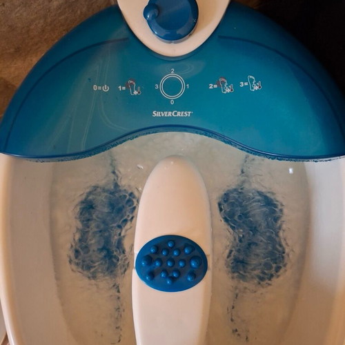 silvercrest vibrations massagegerät Silvercrest Körperpflege-Mini-Massagegerät 2-in-1 Peeling und sanfte  vibrierende Massage, wasserdicht für den Einsatz in Bad und Dusche :  Amazon.de: Drogerie & Körperpflege