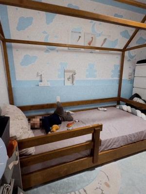 Κρεβατάκι σπίτι σαν καινούργιο, ξύλινο χειροποίητο με στρώμα