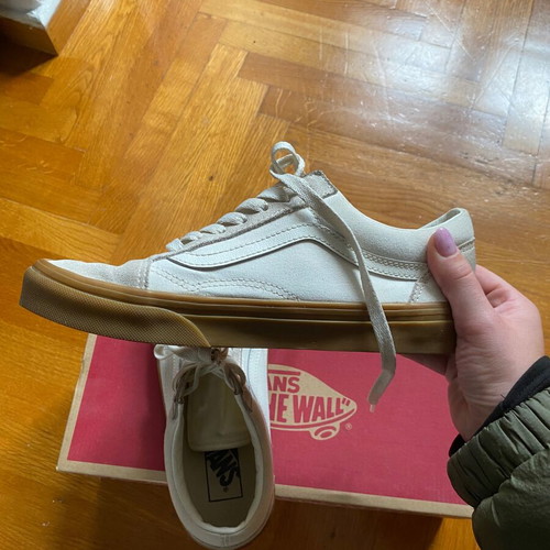 Vans Oldskool sneakers like new, off white with gum sole, size 38