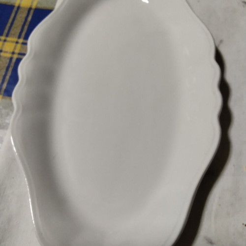 Vintage porcelain plates set of 4 and 2 cheese dishes like new