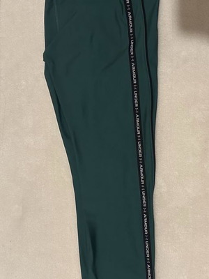 Under Armour leggings used, size XS, green