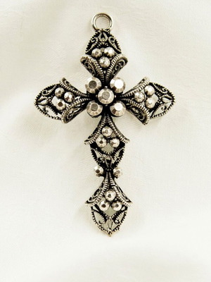 Σταυρός λαιμού Ζάμακ επάργυρος καινούργιος, ασημί