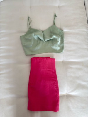 Zara mini skirt and Lynne satin pistachio top set like new