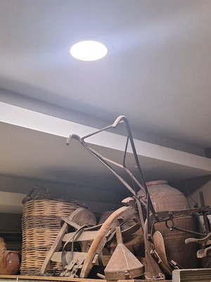 Wooden saddle
