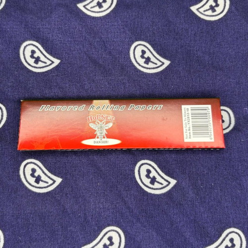 Hornet Very Cherry Flavored Rolling Papers King Size new, 32 sheets