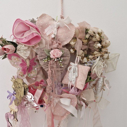 Handmade romantic decorative wreath like new