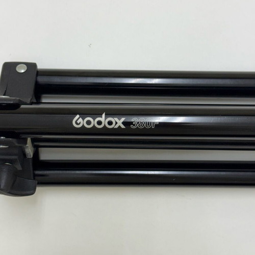 Godox Litemons 150bi with softbox 90QR like new