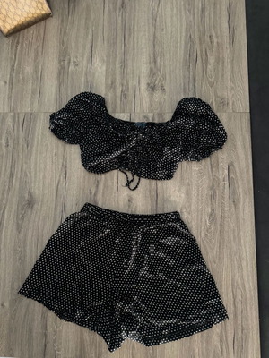 Set σορτς τοπ αφόρετο, size small, μπλε μαύρο πουά