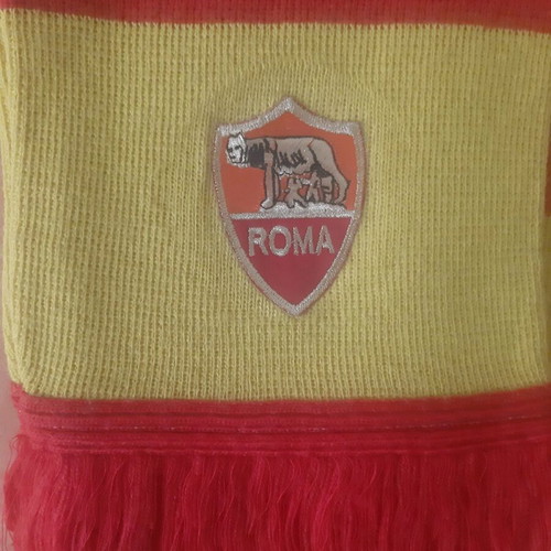 Roma scarf like new