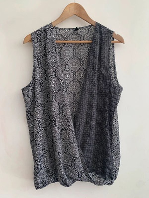 Top XXL black and white, like new
