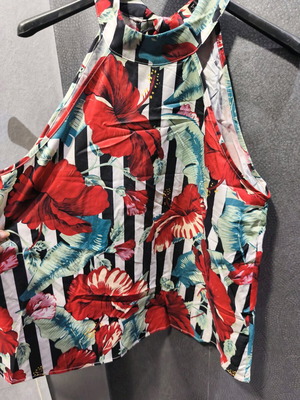 Shein Tropical Print Halterneck Top new, size M