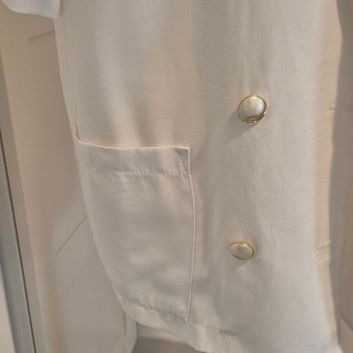 Short-sleeve white jacket like new, size M