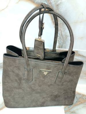 PRADA MILANO 1913 ОРИГИНАЛ кожена чанта - 400 €