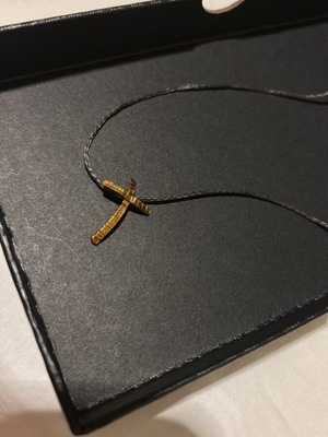 Χρυσός σταυρός καινούργιος, 700 σφραγίδα, 16,8 καράτια, 1,6 γραμμάρια