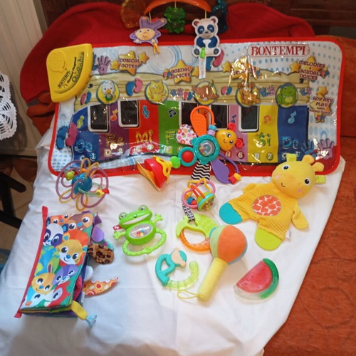 Baby musical and interactive toys pack like new