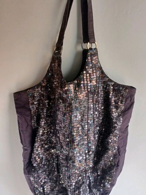 Accessorize sequined shoulder bag like new, grey