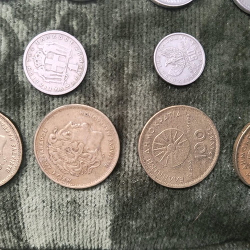 Coins like new, 18 collectible coins