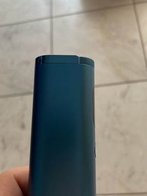 Glo Hyper Pro electronic cigarette, blue