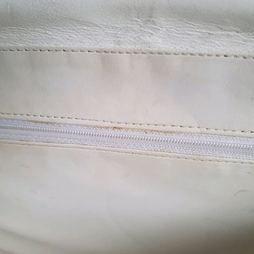 White envelope bag like new with strap