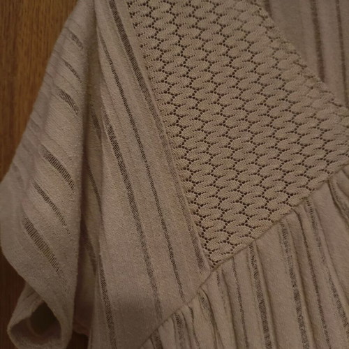 Mango MNG Suit beige knitted blouse S with V neckline like new