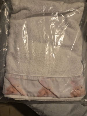 Children's towel new in its packaging
