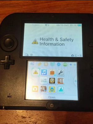 Nintendo 2DS μεταχειρισμένο με στυλό και φορτιστή