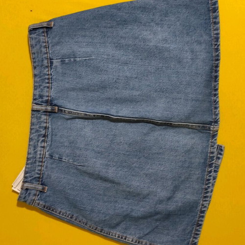 Bershka jean mini skirt with front buttons, 100% cotton, like new