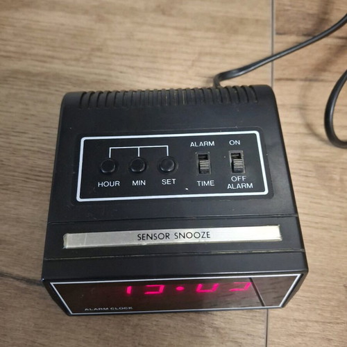Vintage alarm clock used, working properly