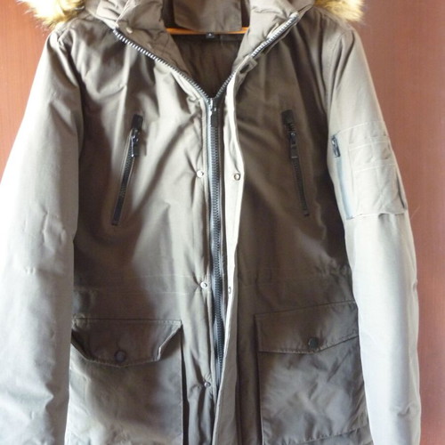 Men's parka jacket khaki like new Medium/Large with detachable hood