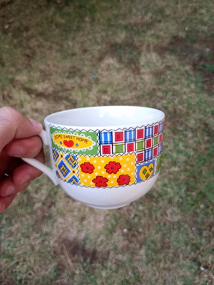Porcelain mug used, no chips