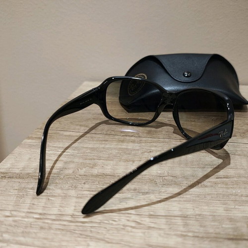 Ray Ban women's sunglasses like new, black