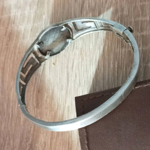 Silver bracelet 925 like new, diameter 6cm