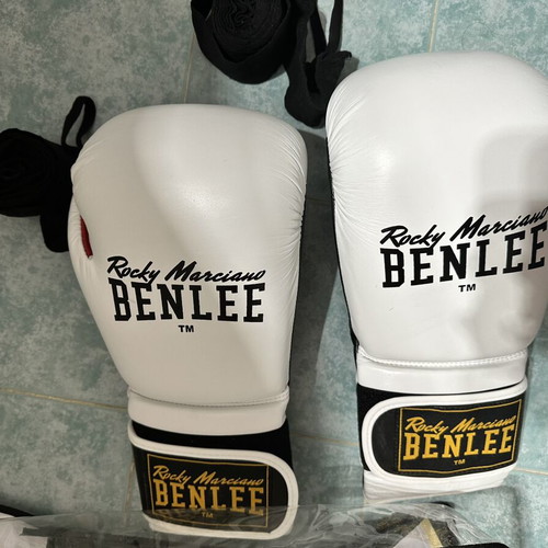 Benlee Rocky Marciano Sugar Deluxe Gloves 16 oz new with two bandages