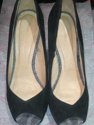 Peep Toe Zara like new, black suede leather with grey details, size 39