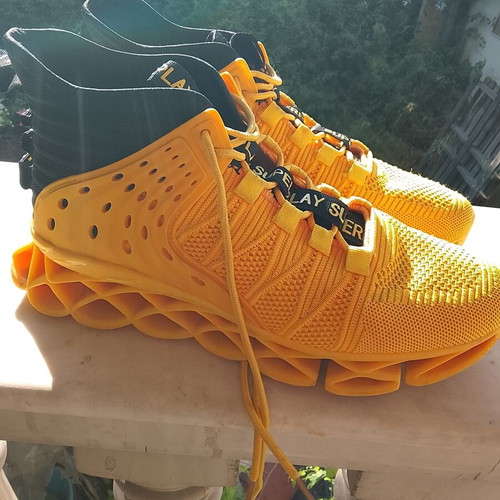 Superplay Athletic Shoes like new, gym and basketball
