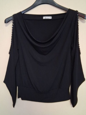 Anel black one size blouse with long sleeves and exposed shoulders like new