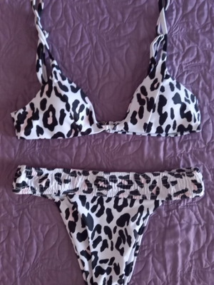 Bikini like new, size S, black and white