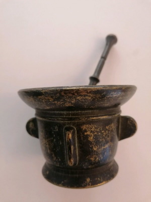 Small bronze mortar like new for decoration or use