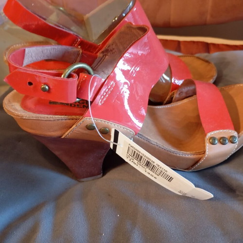 Hilfiger Denim Red Wedge Sandals Size 39 Like New