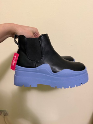 Ankle boots new, black and blue, size 39