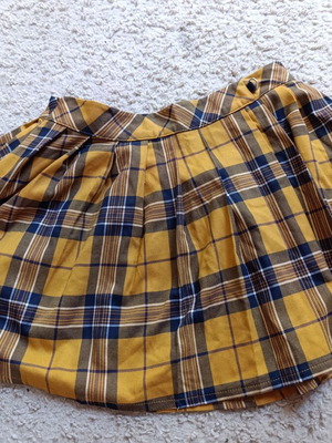 Bershka medium skirt black and yellow like new