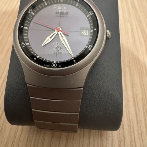 Pulsar watch with silver bracelet like new