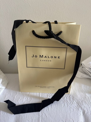 Σακούλα Jo Malone καινούργια, χάρτινη με μαύρη κορδέλα