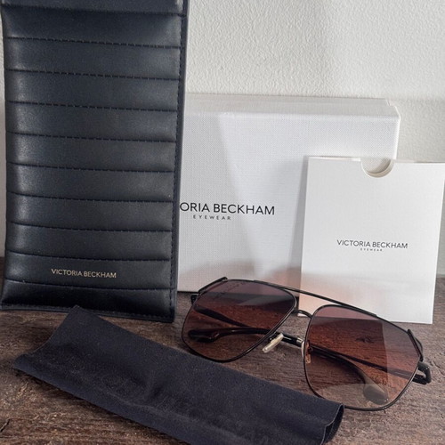 Victoria Beckham VB229S 001 Polarized Sunglasses like new, black