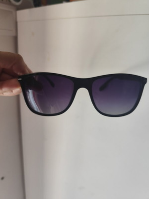 El gio sunglasses with blue lenses