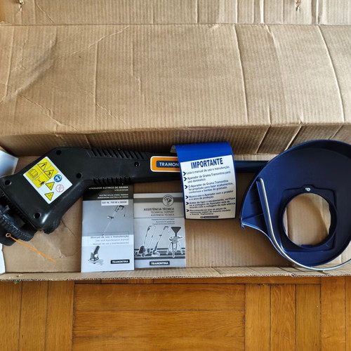 Tramontina 700W Lawn Edger like new, nylon line